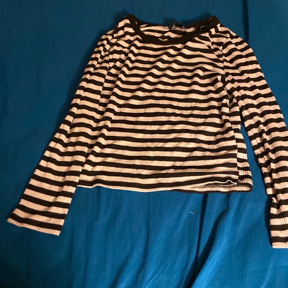 Black and white top